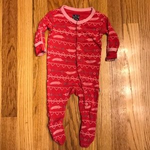 Kickee footie - Pink arrow and feather pattern